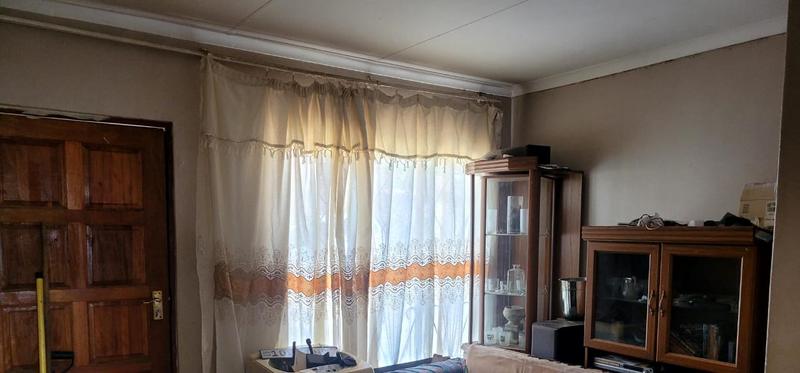 2 Bedroom Property for Sale in Tlhabane West North West